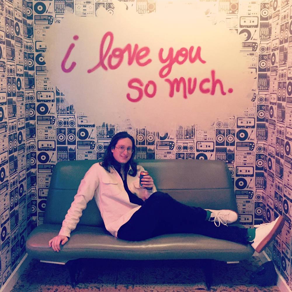 Meet your Posher, Max